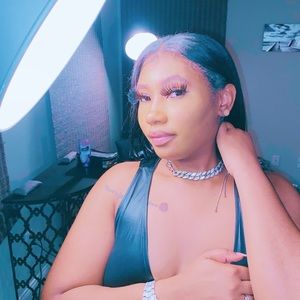 Meet your Posher, Ariel